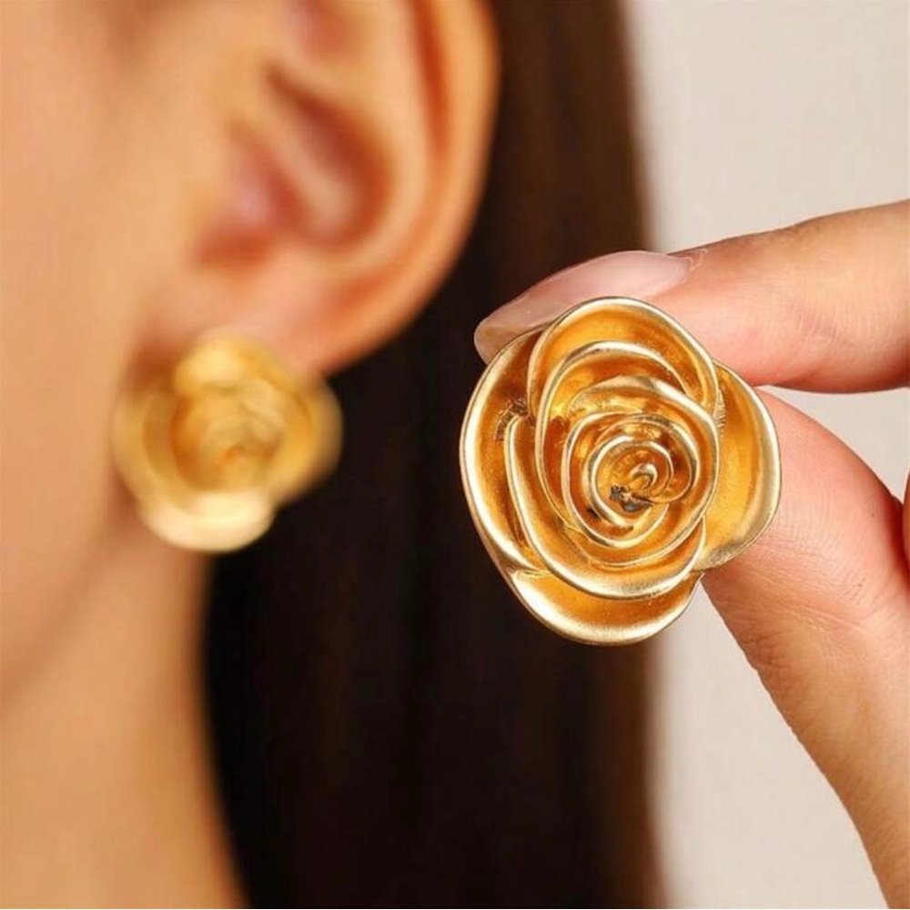 Floral earrings